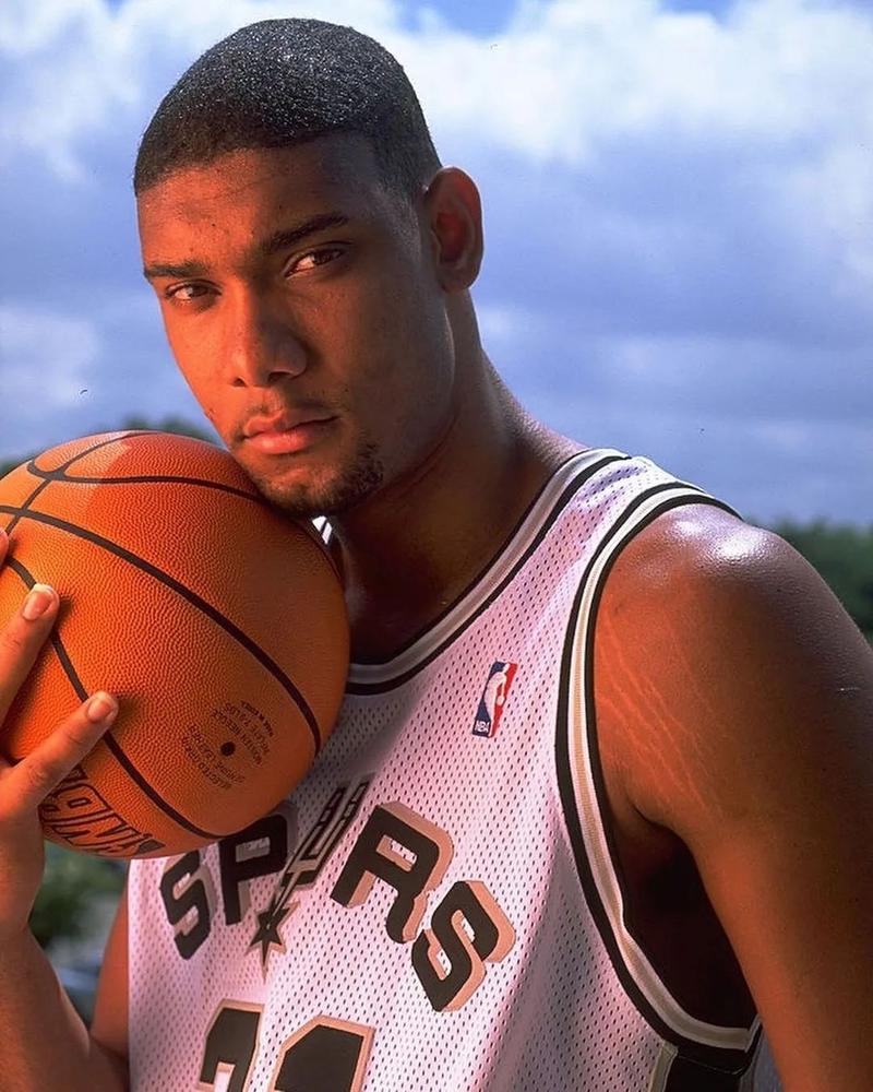 30分钟以下多次20+5+5且命中5三分：波杰比肩库里（30分钟内多场拿下20+5+5且命中5记三分：波杰媲美库里）