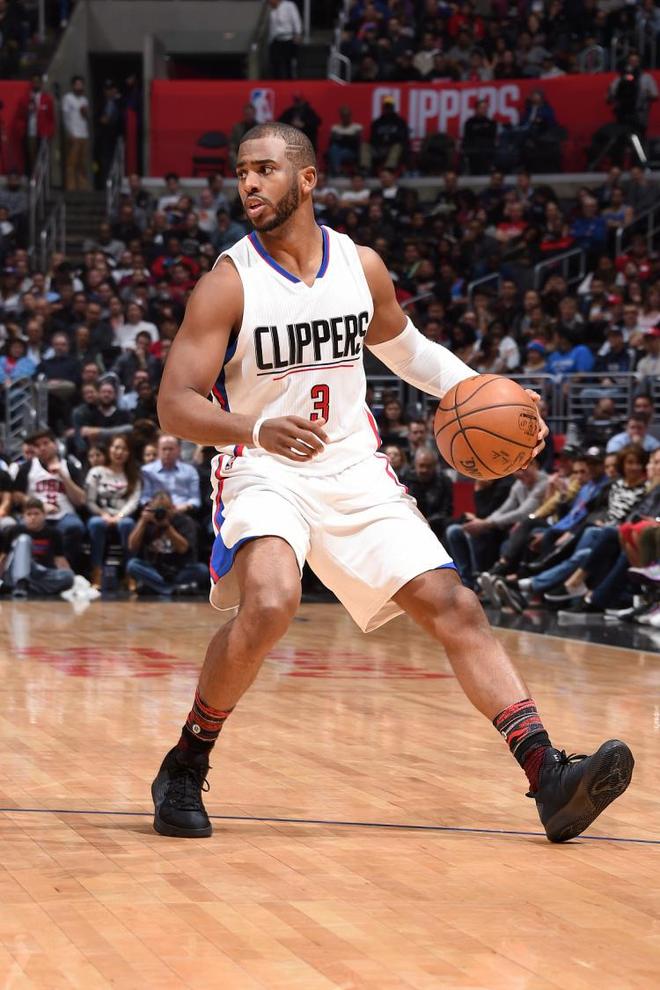 阿根廷球员看女儿球赛时与他人发生争执，被汽车钥匙刺伤头部（阿根廷球员观看女儿比赛与人起冲突，头部被车钥匙刺伤）