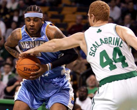 替补球员凯恩梅开三度 拜仁5‑0血洗斯图加特（凯恩替补戴帽，拜仁5-0大胜斯图加特）