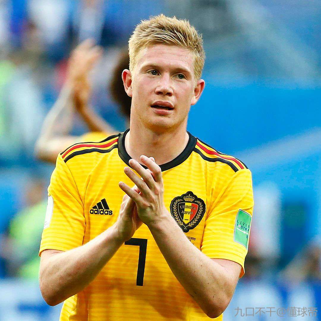 英超：曼城主场3-0完胜诺维奇（英超：曼城主场三球零封诺维奇）