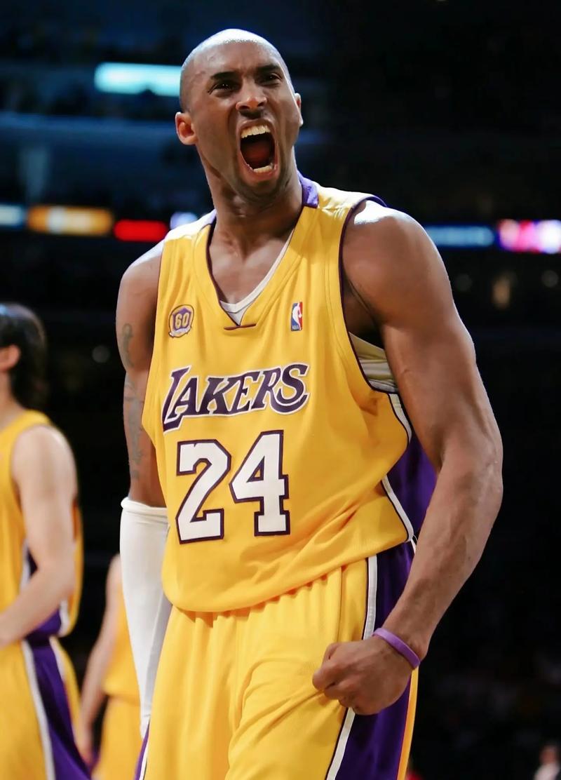 马卡：阿隆索自己也不知道，是否有足够的时间带球队度过危机（马卡：阿隆索坦言不确定是否有足够时间率队渡过危机）