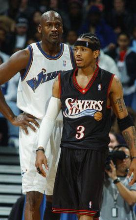 半场战报：拜仁1-0斯图加特，莱默尔脚后跟破门，奥利塞助攻（半场速报：拜仁1-0领先斯图加特，莱默尔后脚跟破门，奥利塞送助攻）